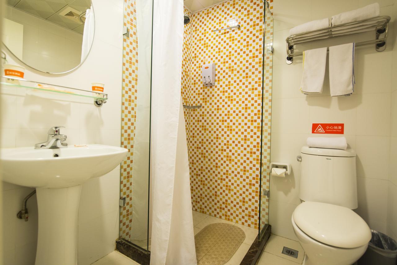 Home Inn Shanghai Changshou Road Metro Station Екстер'єр фото